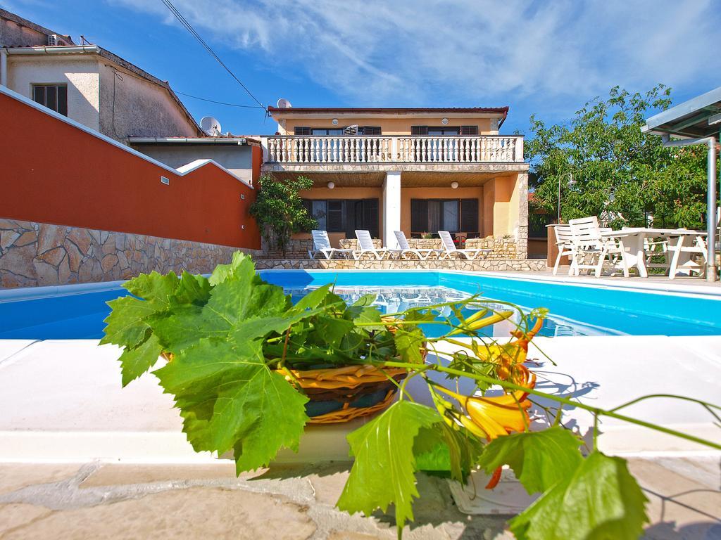 House Puntizela 747 Villa Pula Exterior photo